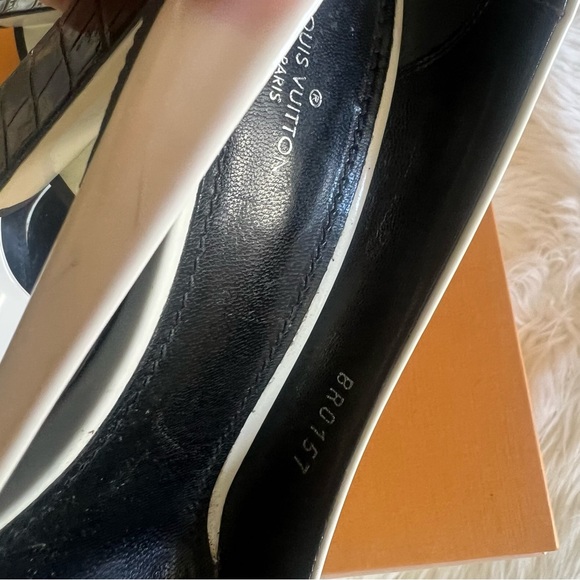 *SOLD* LOUIS VUITTON Pump Heels Wedge Leather Snake LV Print - Picture 10 of 11